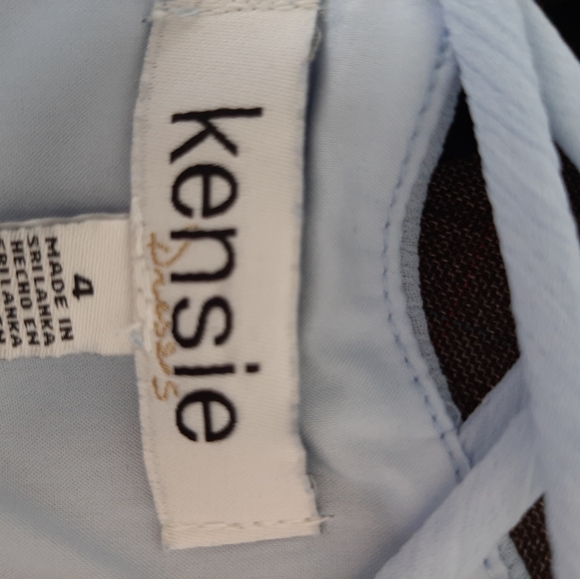 Dress - Picture 7 of 7